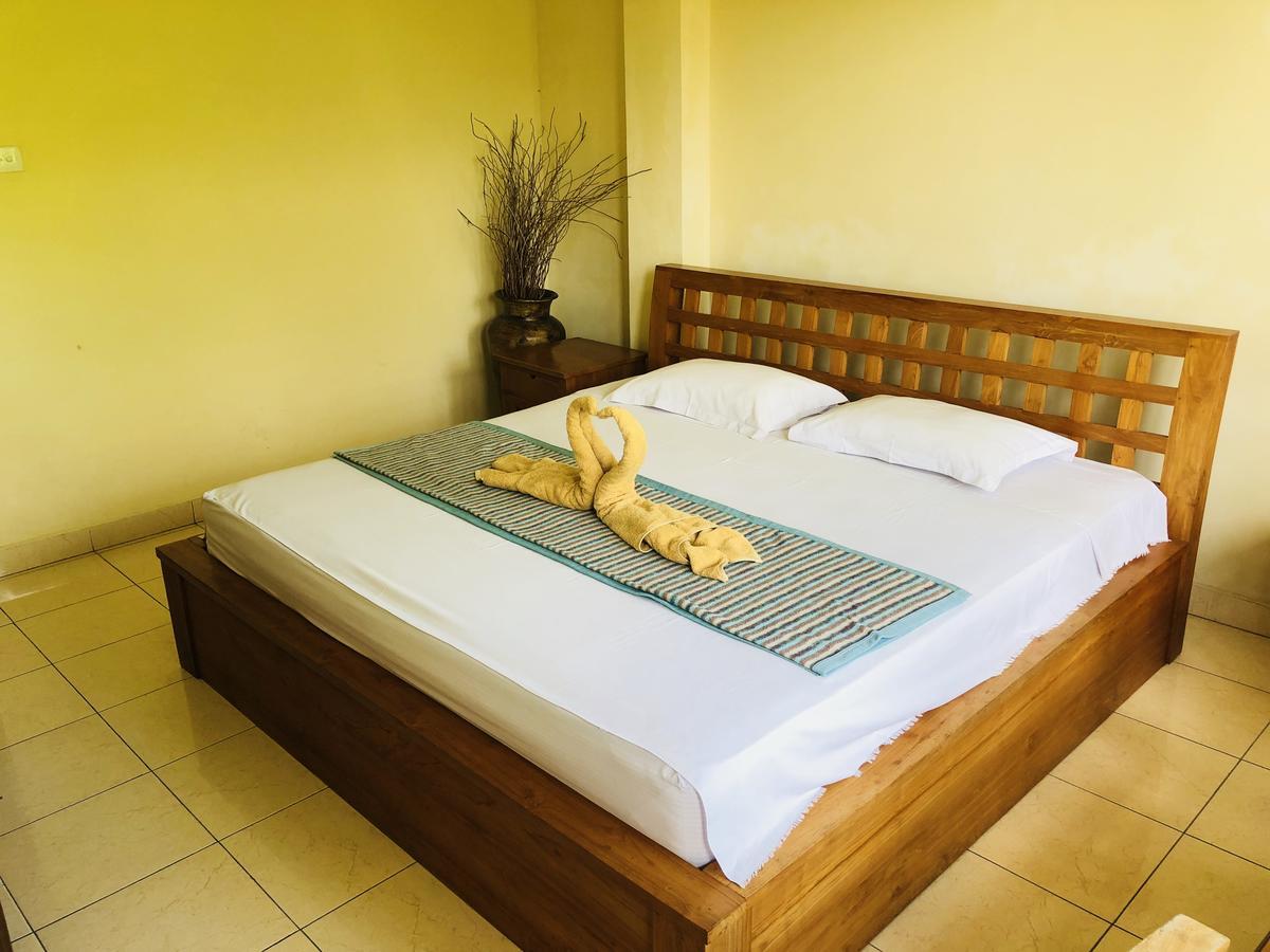 Padangbai Beach Inn Экстерьер фото